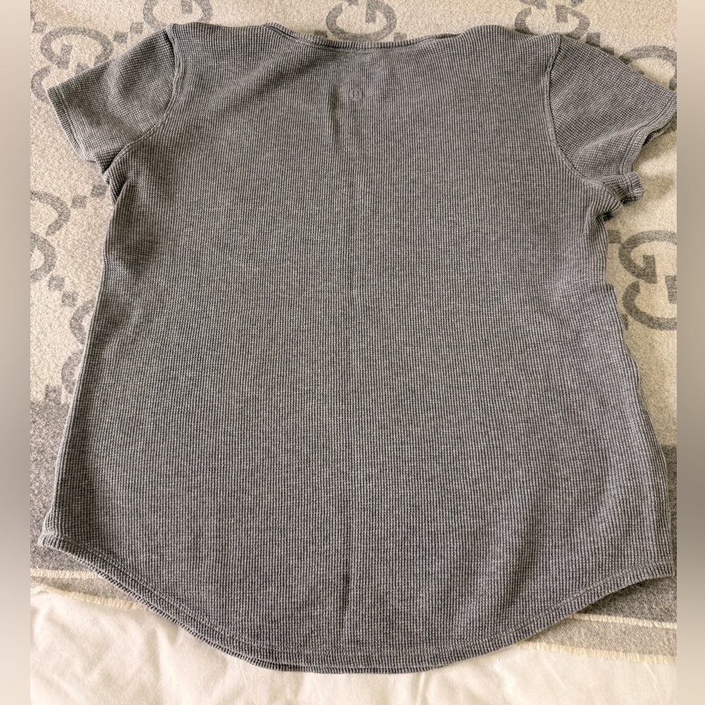lululemon Love Crew lll Waffle - Heathered Gray Top, 6 - Picture 6 of 7